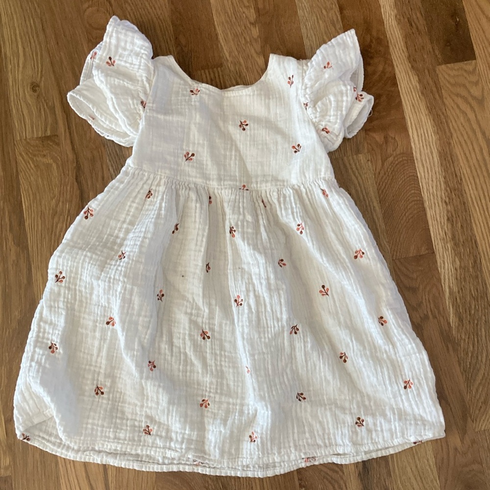 Girls white embroidered dress. Cat & Jack